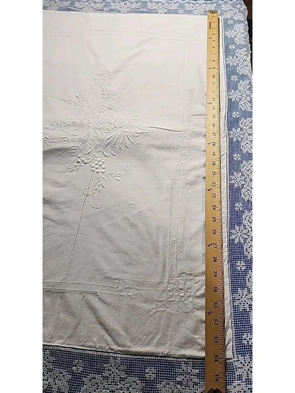 2 Lace Trimmed Embroidered Embellished White Cotton Victorian Pillow Shams Large